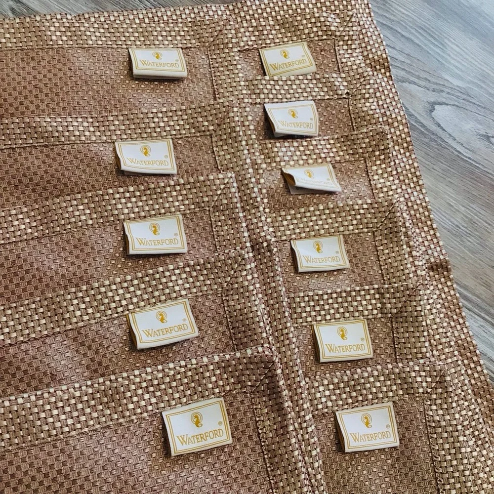 Waterford Wine and Gold Cloth Basketweave Napkins set of 11